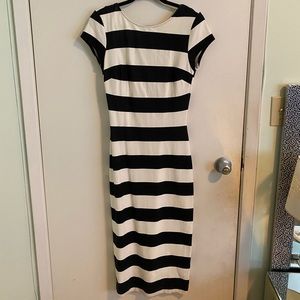 Zara black/white short sleeve dress, size M